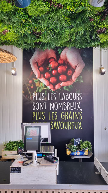 De la Terre à la Table, primeur fruits et légumes locaux à Arles zone de Fourchon
