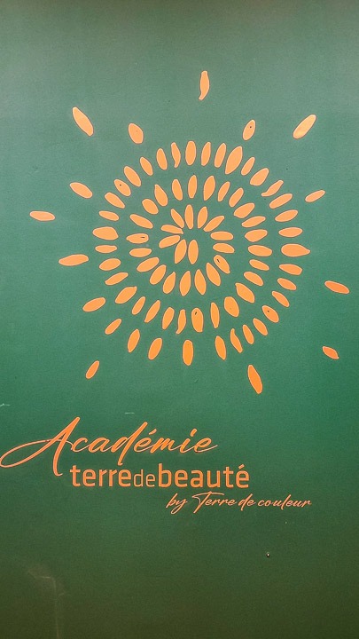 Terre de beauté, salon de coiffure à Arles spécialisé dans la coloration végétale